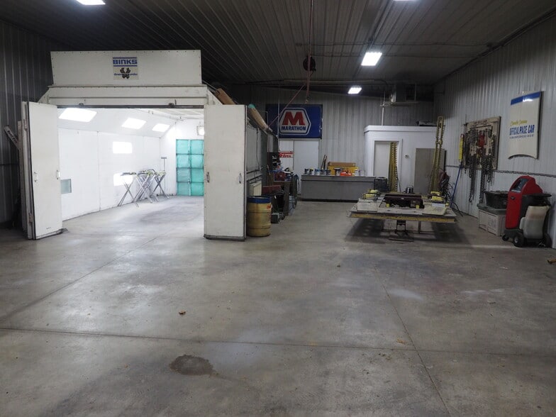 More Photos Of 9430 N Karen Dr, Mooresville Light Distribution For Lease