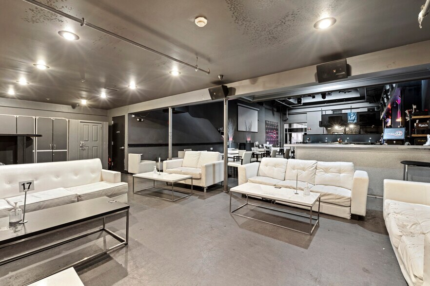 More Photos Of 312 Market St, Philadelphia Restaurant For Sale