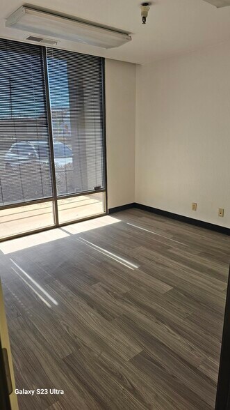 More Photos Of 700-798 E Glendale Ave, Sparks Warehouse For Lease