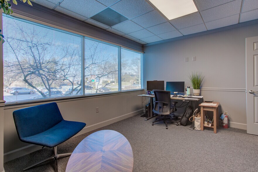 More Photos Of 930 Red Rose Ct, Lancaster Medical For Lease