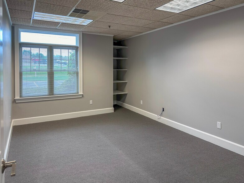 More Photos Of 176 East Main St, Westborough Medical For Sale