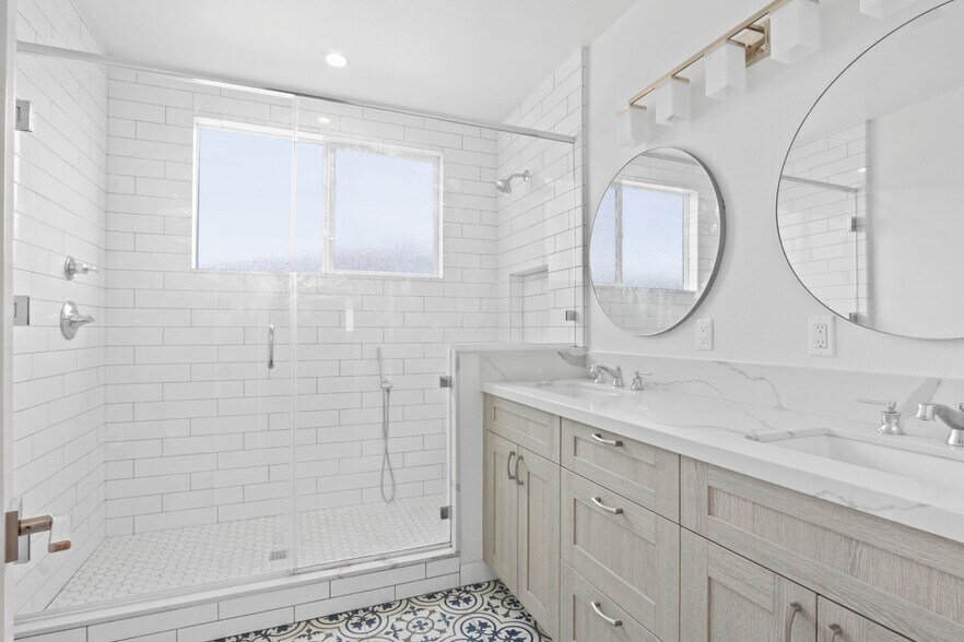 More Photos Of 128 S Edgemont St, Los Angeles Apartments For Sale