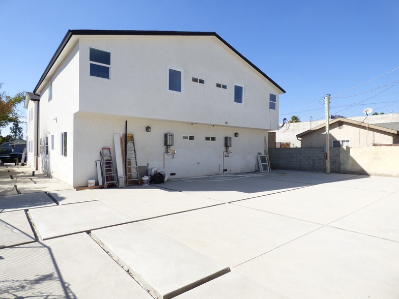 More Photos Of 6732 Irvine Ave, North Hollywood Apartments For Sale