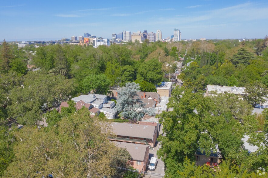 More Photos Of 2323-2325 H St, Sacramento Apartments For Sale