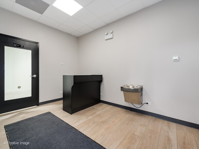 More Photos Of 7517 W Belmont Ave, Chicago Storefront Retail Residential For Lease