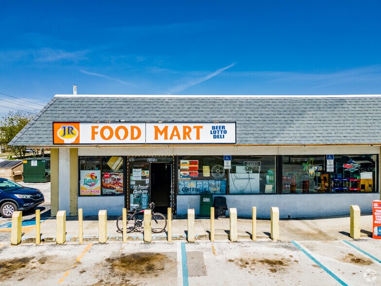 More Photos Of 6585 126th Ave N, Largo Convenience Store For Sale