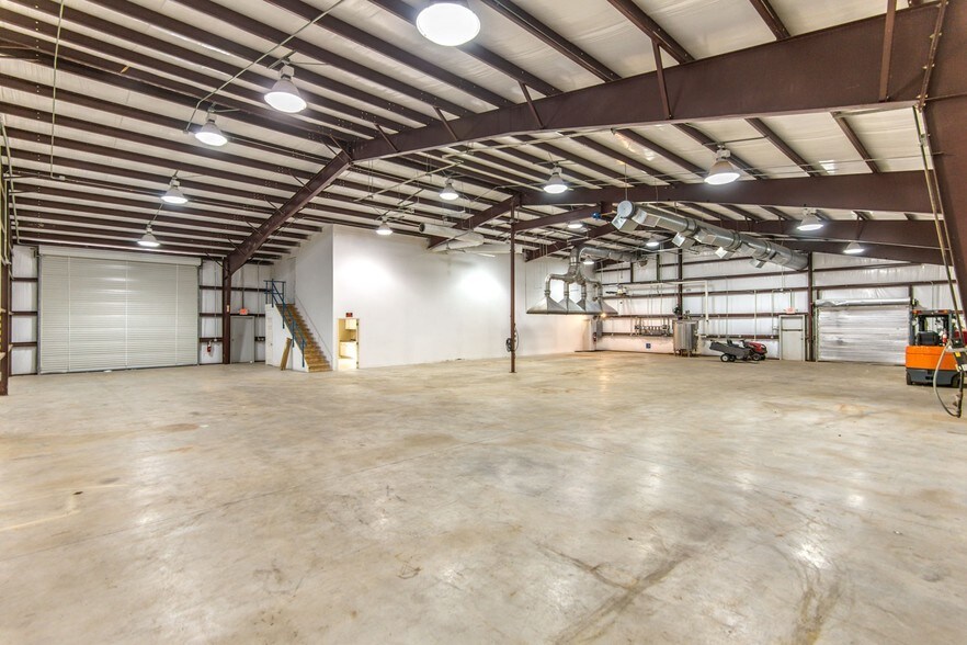 More Photos Of 13939 Old Texaco Rd, Conroe Industrial For Sale
