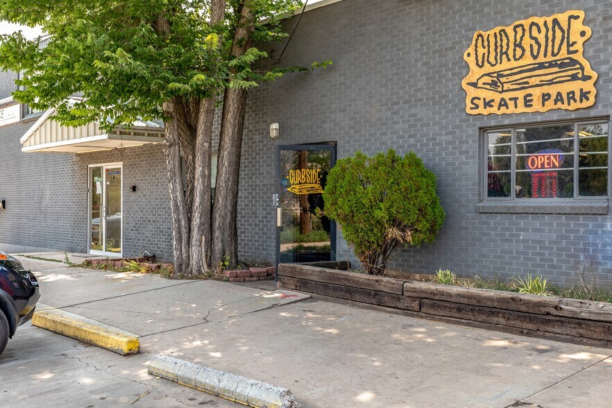More Photos Of 3535 S Irving St, Sheridan Warehouse For Lease