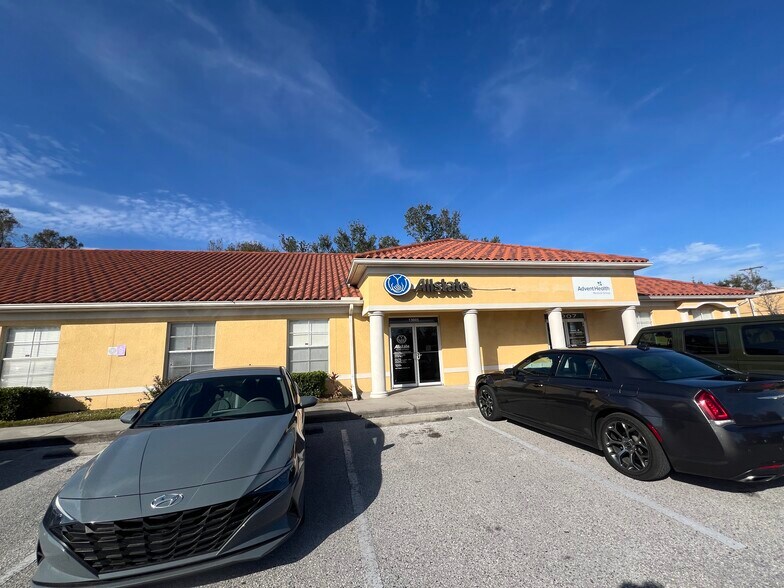 More Photos Of 13003-13011 Summerfield Square Dr, Riverview Medical For Lease