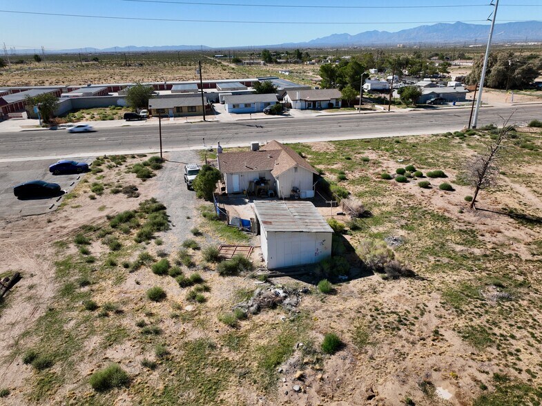 More Photos Of 11424 Bartlett Ave, Adelanto Storefront Retail Residential For Sale