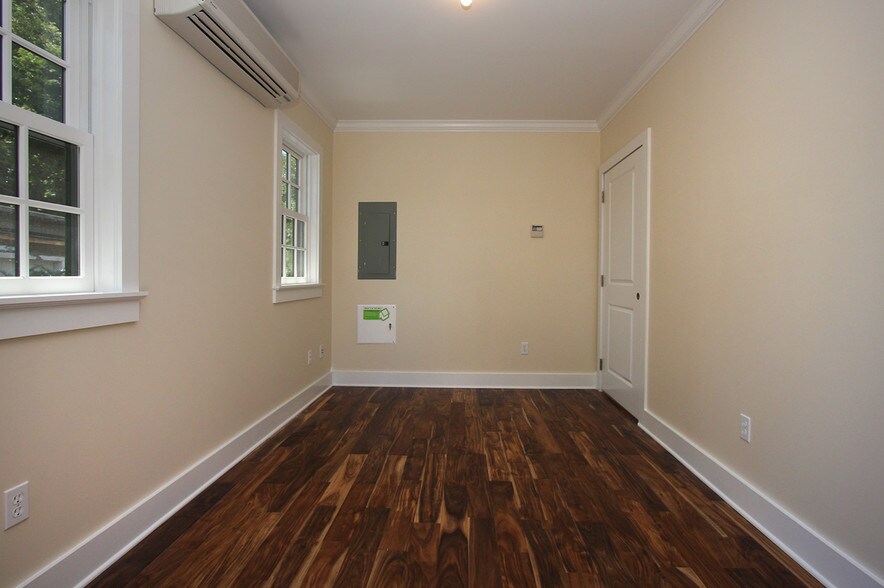 More Photos Of 3 Kemble Ave, Cold Spring General Retail For Lease
