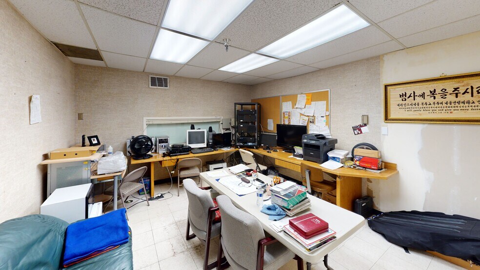 More Photos Of 960 S Santa Fe Ave, Vista Storefront For Sale