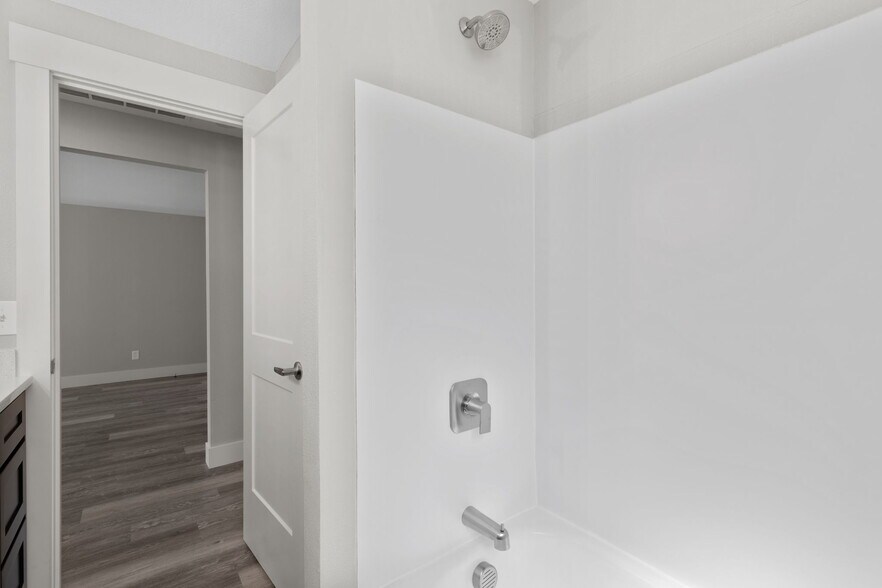 More Photos Of 201-307 Trees Ct, Silverton Apartments For Sale