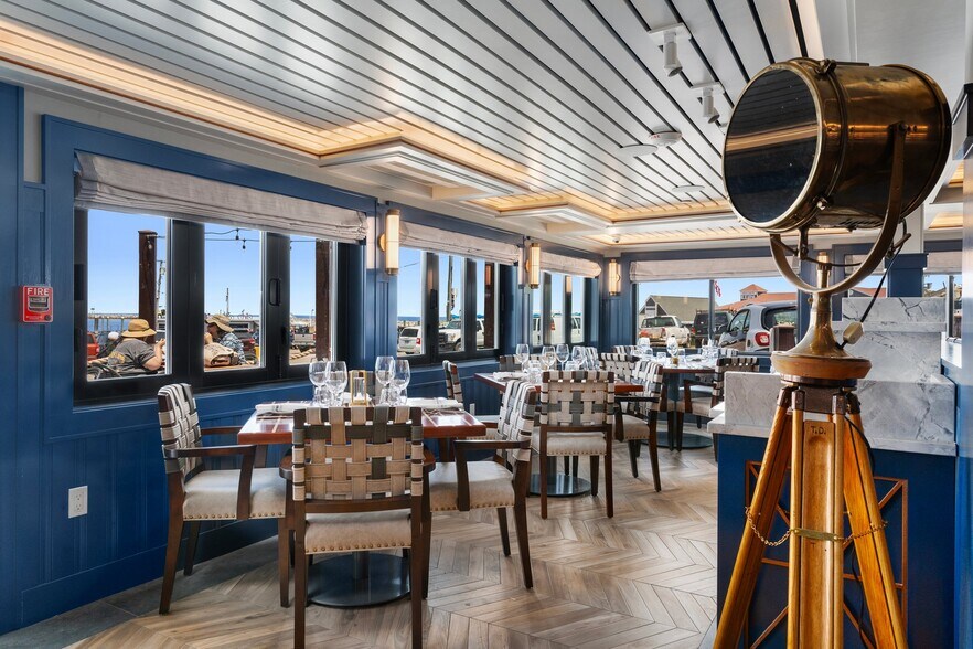 More Photos Of 212 Water St, Block Island Storefront For Sale