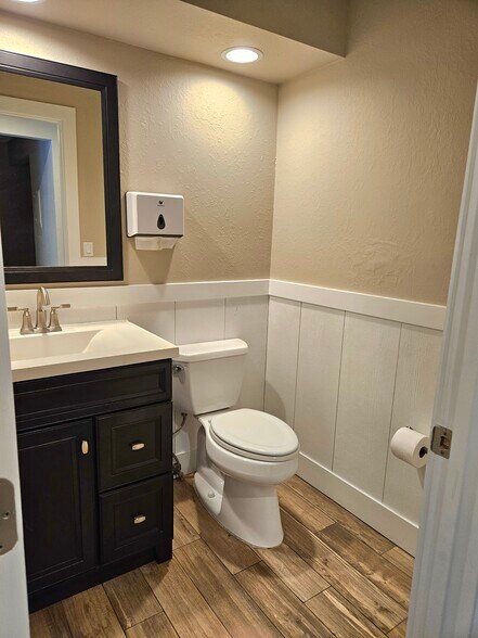 More Photos Of 706 Turnbull Ave, Altamonte Springs Office Residential For Lease