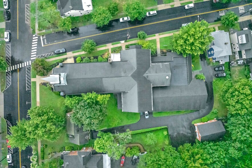 More Photos Of 132 W High St, Somerville Religious Facility For Sale
