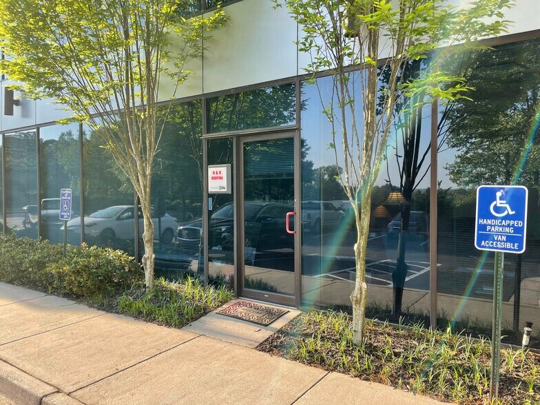 More Photos Of 1465 Northside Dr NW, Atlanta Office For Lease