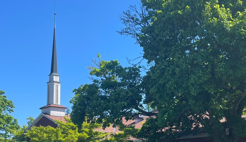 More Photos Of 1533 Market St, Springfield Religious Facility For Sale