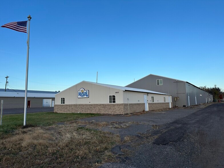 More Photos Of 26615 Fallbrook Ave, Wyoming Warehouse For Lease