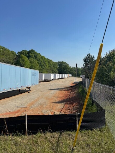 More Photos Of 116 Railroad Way, Barnesville Land For Lease