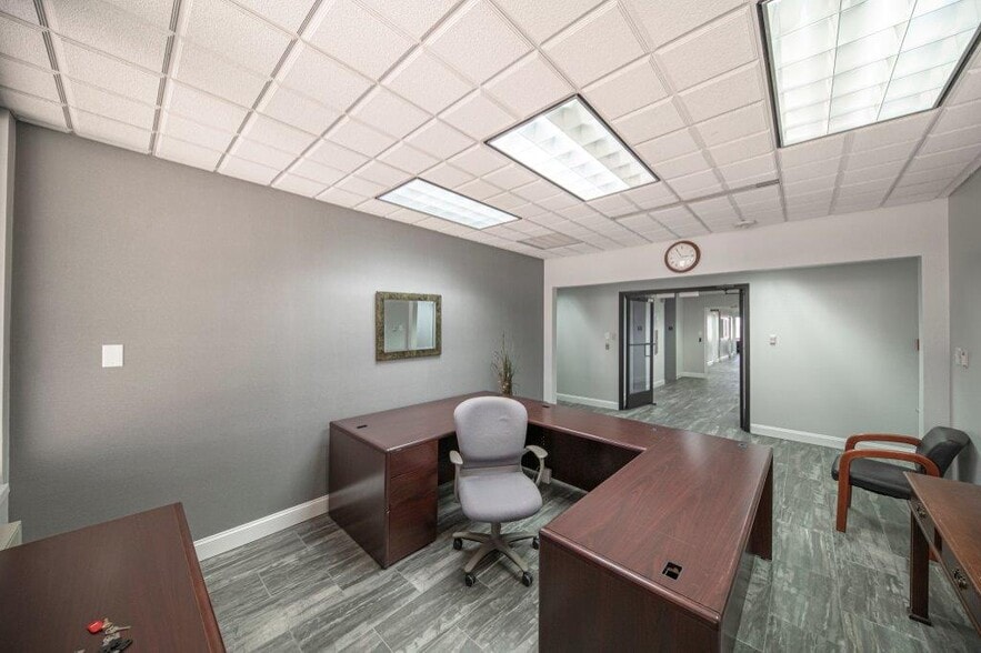 More Photos Of 125 W Missouri Ave, Midland Office For Lease