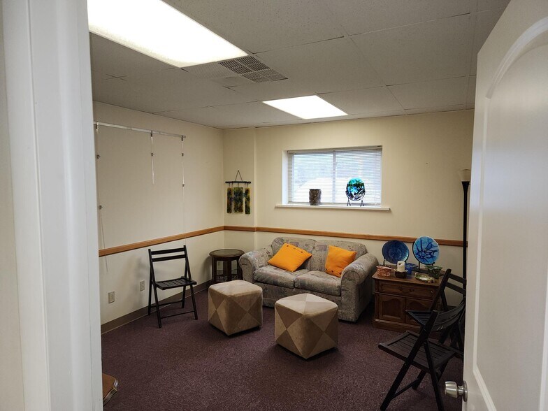 712714 W Manlius St, East Syracuse, NY 13057 Office For Sale