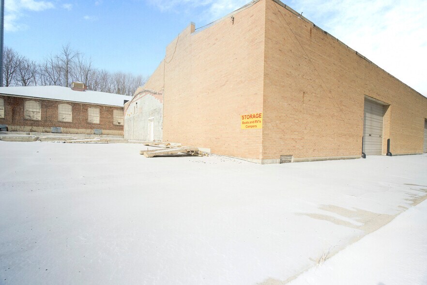 More Photos Of 221 S Walnut Ave, Sidney Warehouse For Sale