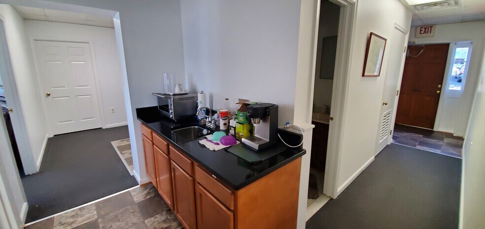 More Photos Of 22B John Marshall St, Warrenton Office For Lease