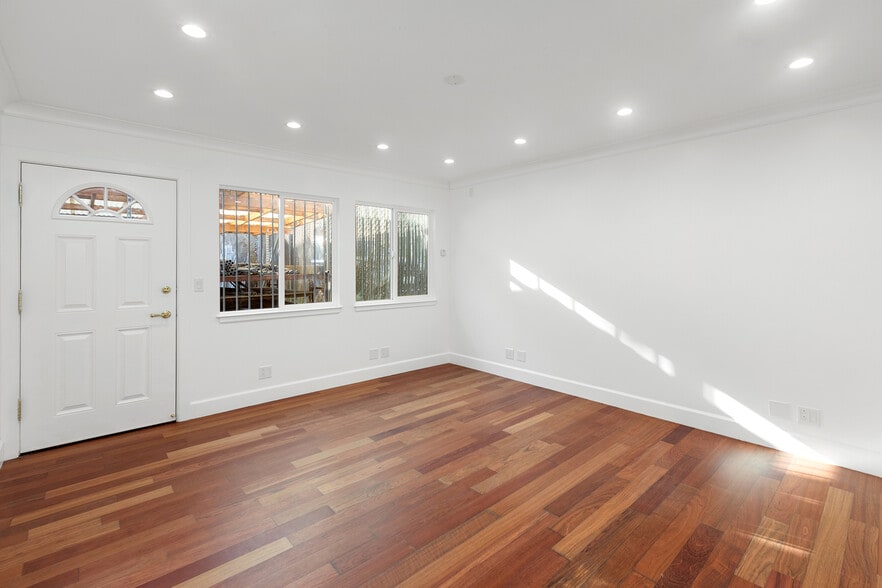 More Photos Of 49 Duboce Ave, San Francisco Warehouse For Sale