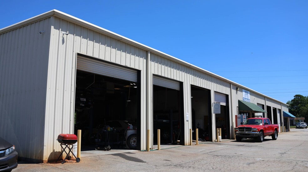 More Photos Of 304 Buford Dr NE, Lawrenceville Auto Repair For Sale