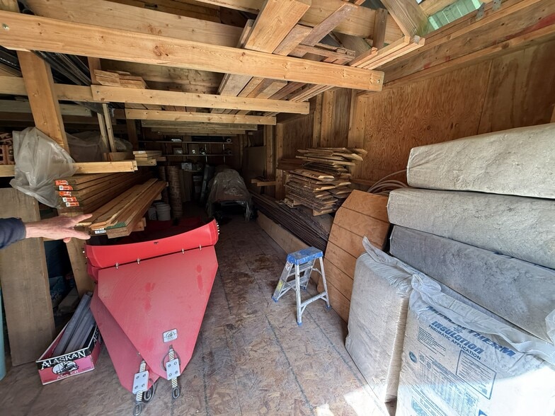 More Photos Of NHN (Nizina Road) McCarthy, Glennallen Specialty For Sale