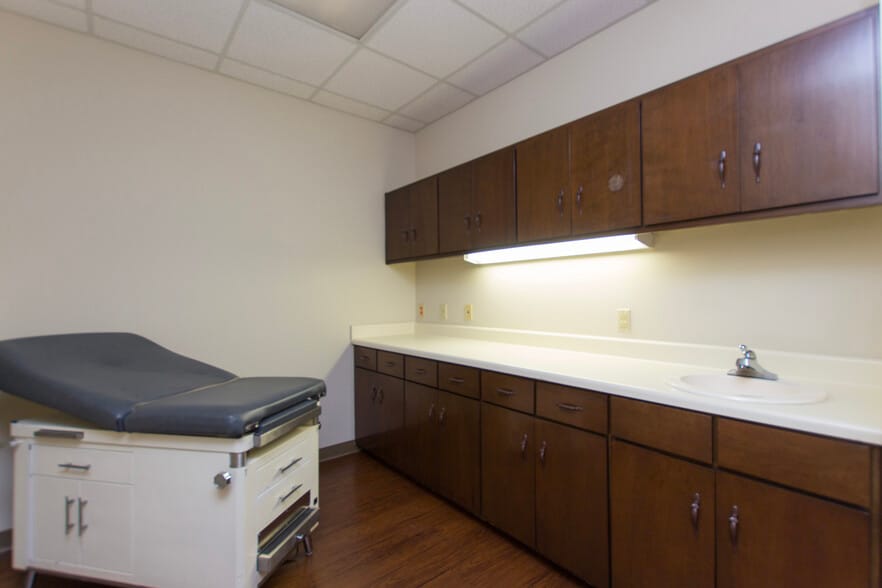 More Photos Of 333 Whitesport Dr, Huntsville Medical For Lease