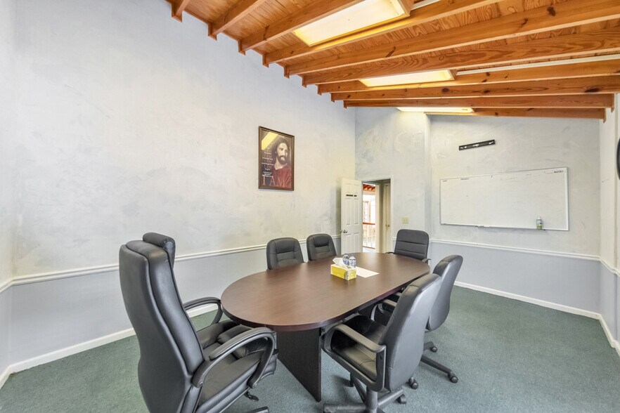 More Photos Of 3289 Powder Springs Rd, Powder Springs Warehouse For Lease