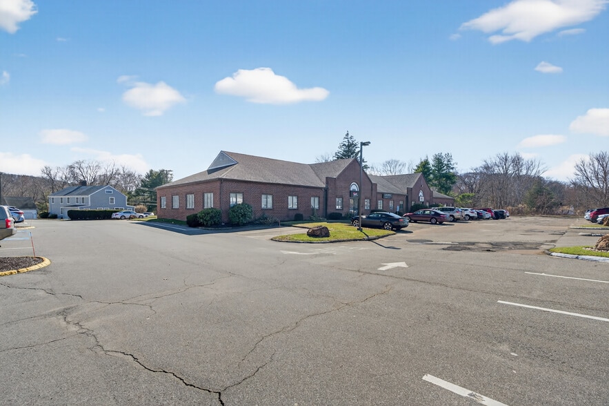 More Photos Of 444 Foxon Rd, East Haven Office For Sale