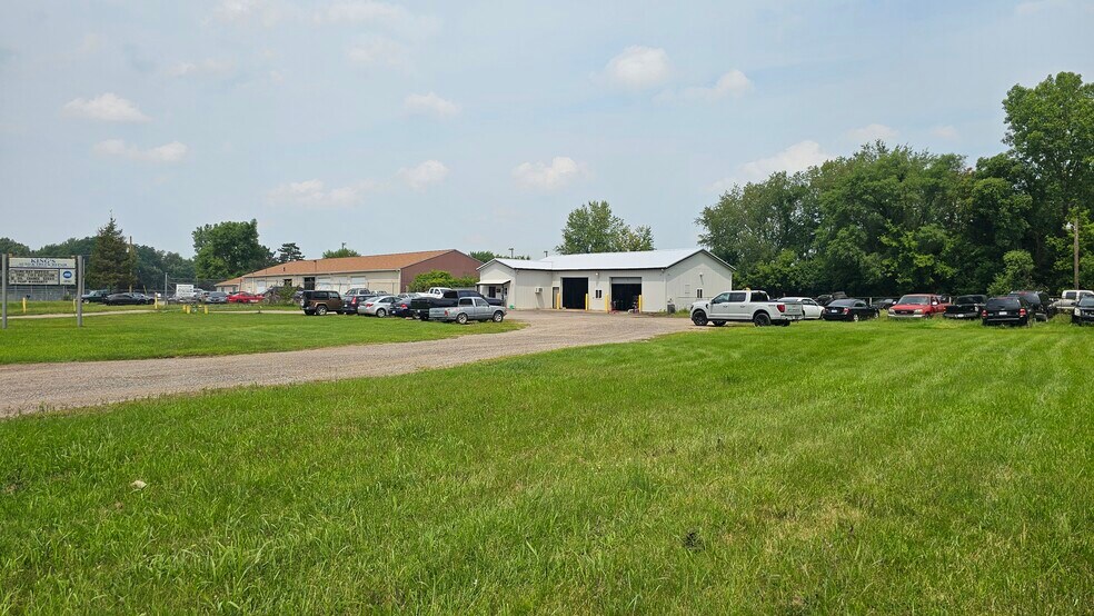 More Photos Of 4114 E Michigan Ave, Jackson Freestanding For Sale