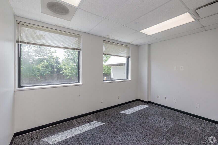 More Photos Of 1116 S Walton Blvd, Bentonville Office For Lease