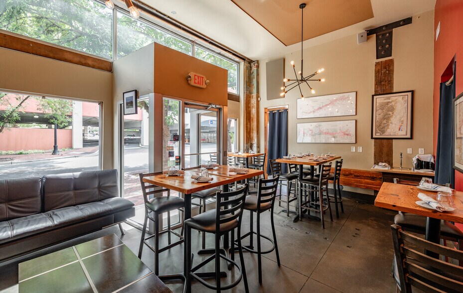 More Photos Of 401 E Chapel Hill St, Durham Storefront Retail Office For Sale