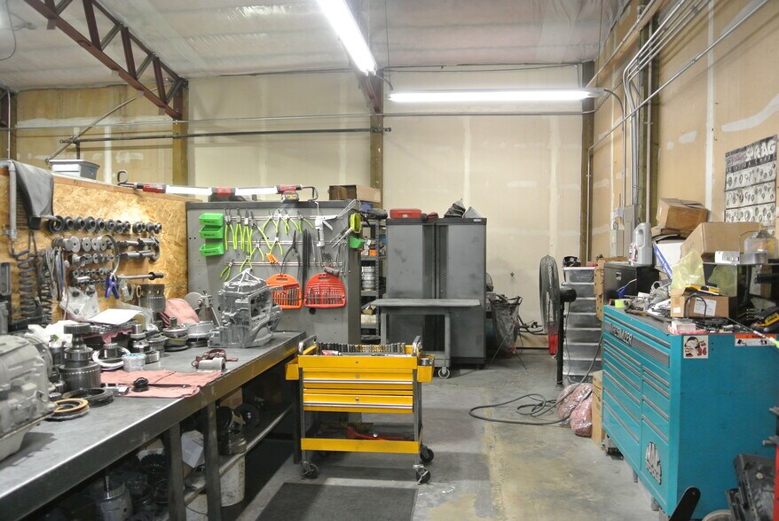More Photos Of 108 E Hanley Ave, Coeur d'Alene General Retail For Sale