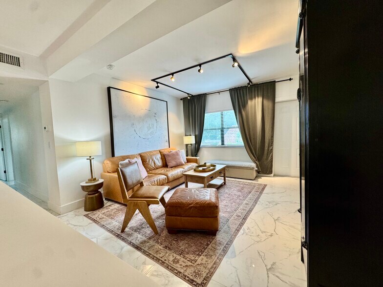 More Photos Of 1215 E Broward Blvd, Fort Lauderdale Apartments For Sale