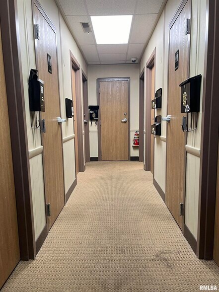 More Photos Of 3526 N California Ave, Peoria Office For Sale