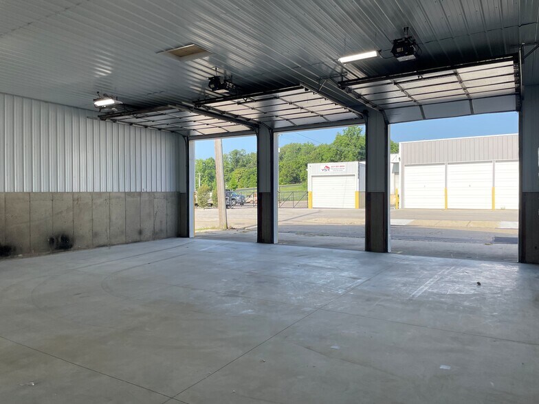 More Photos Of 111 N Roosevelt Ave, Piqua Industrial For Lease