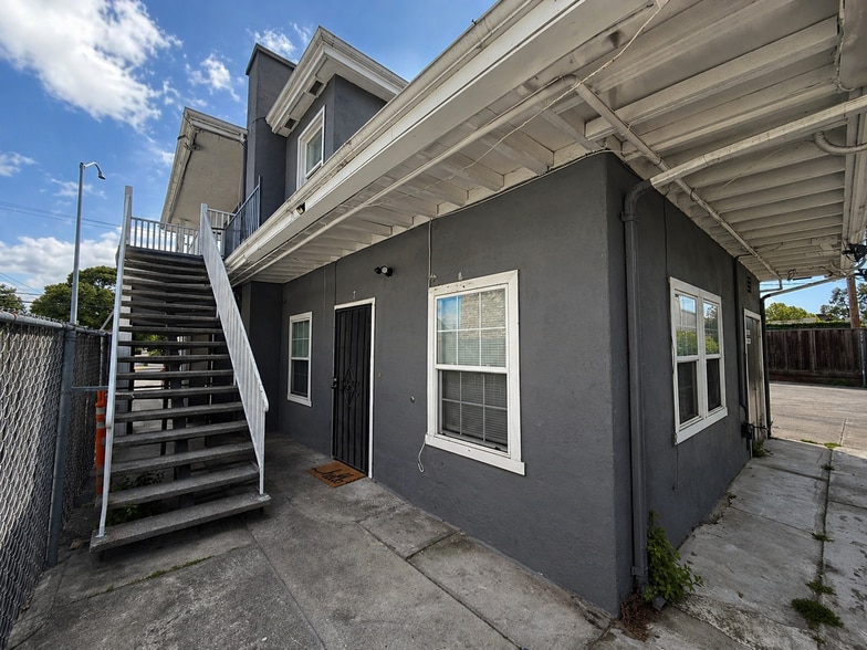 More Photos Of 825 San Leandro Blvd, San Leandro Apartments For Sale