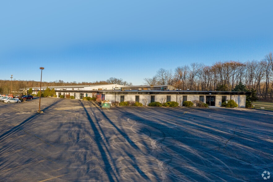 More Photos Of 334 County Route 49, Middletown Warehouse For Lease