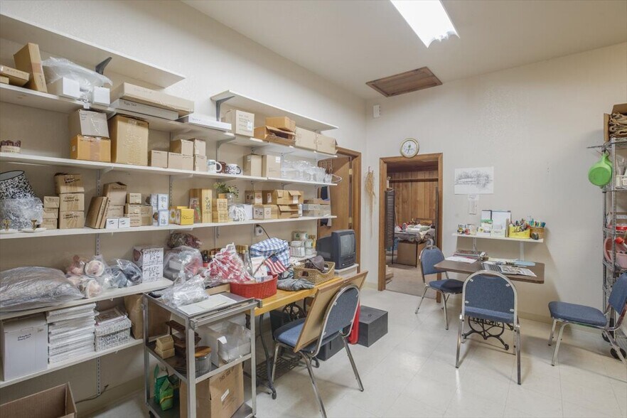 More Photos Of 15771 Main St, Crescent Mills Freestanding For Sale