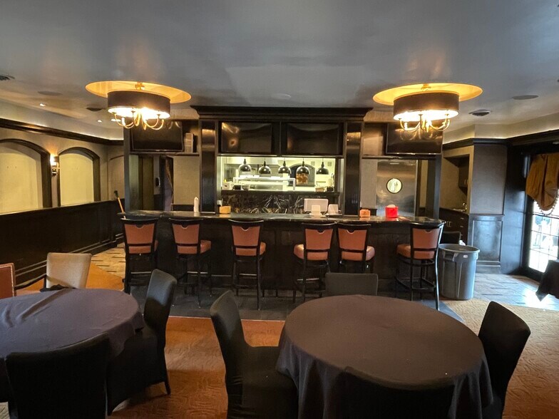 More Photos Of 31 N Johnson Park, Buffalo Restaurant For Lease