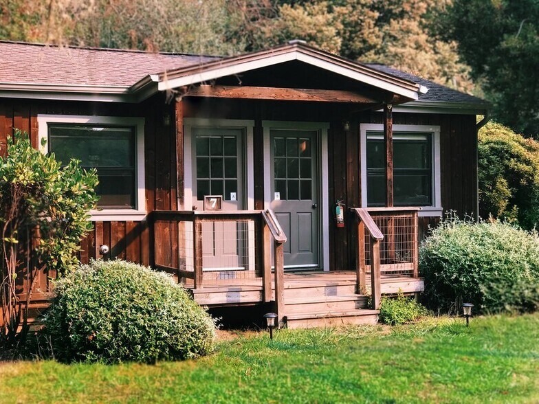 More Photos Of 18501 Van Zandt Resort Rd, Philo Lodge Meeting Hall For Sale