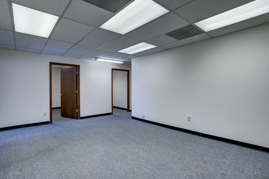 More Photos Of 225 S Academy Blvd, Colorado Springs Office For Sale