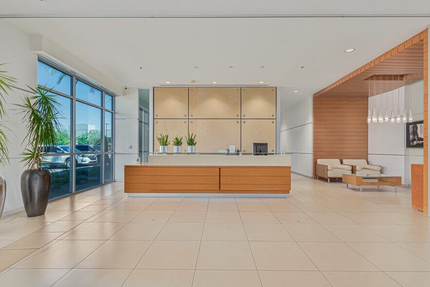 More Photos Of 4650 E Cotton Center Blvd, Phoenix Office For Lease