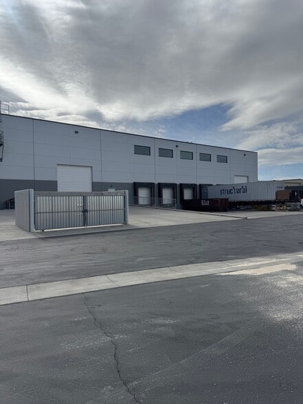 More Photos Of 910 W Center St, North Salt Lake Warehouse For Lease