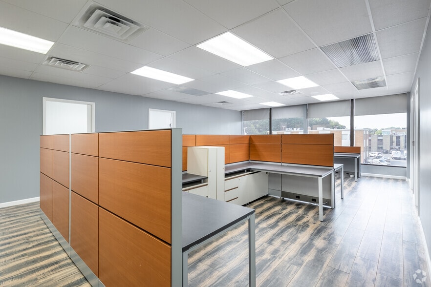 More Photos Of 560 Sylvan Ave, Englewood Cliffs Office For Lease